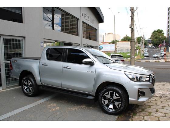 TOYOTA HILUX 2.8 SRX 4X4 CD 16V DIESEL 4P AUTOMÁTICO
